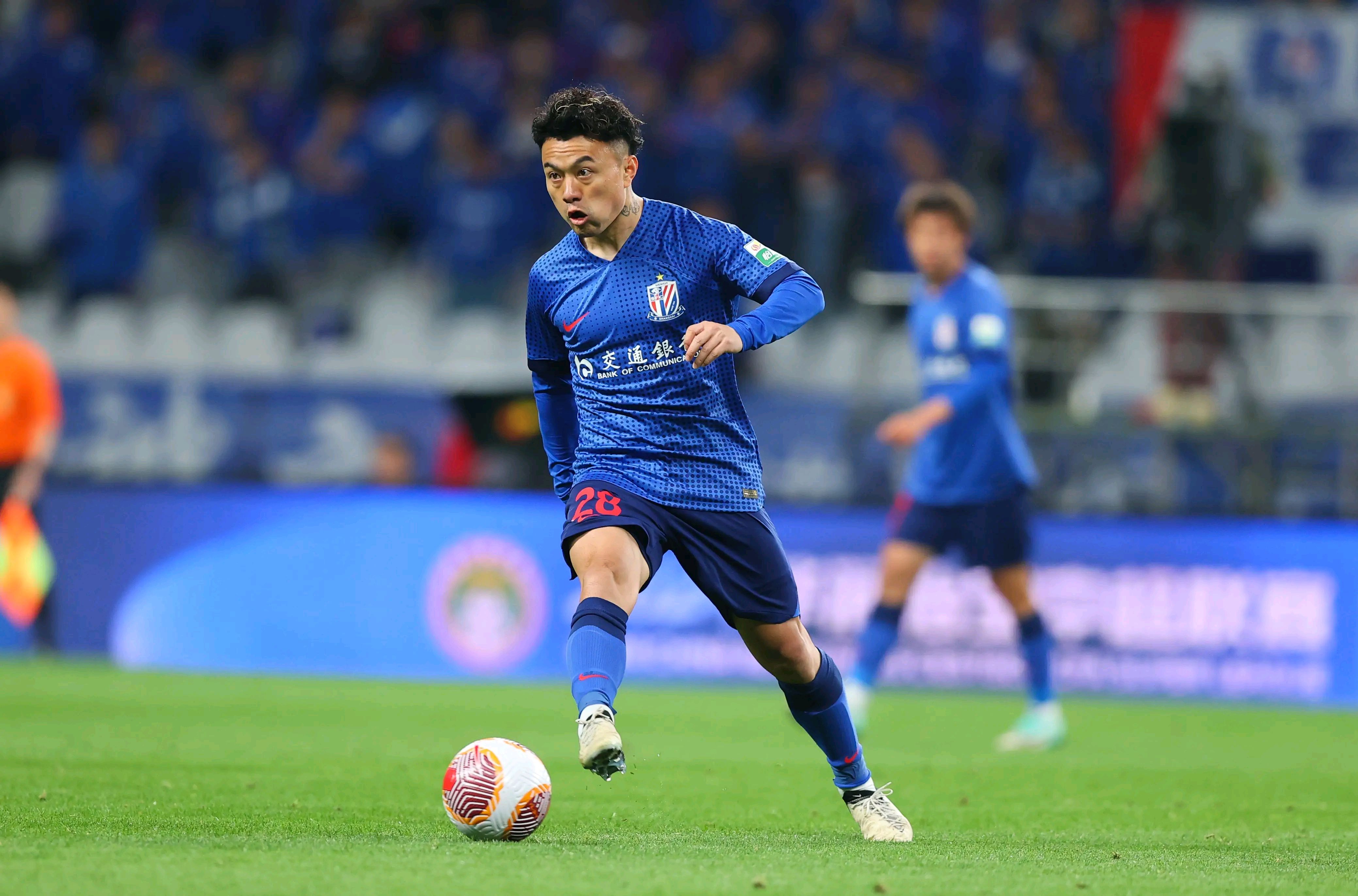 上海申花迎社区盾关键赛,关键时刻内部沟通,话题不断,赛程密集仍需轮换 上海申花迎社区盾关键赛,关键时刻内部沟通,话题不断,赛程密集仍需轮换