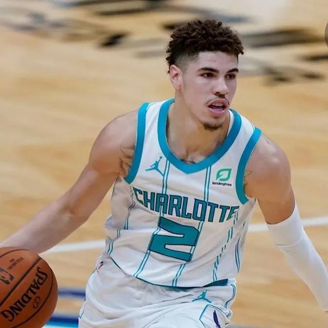 关于夏洛特黄蜂内部会议纪要流出：冲刺阶段再遭质疑，全明星赛使命明确，心理建设被强调的信息