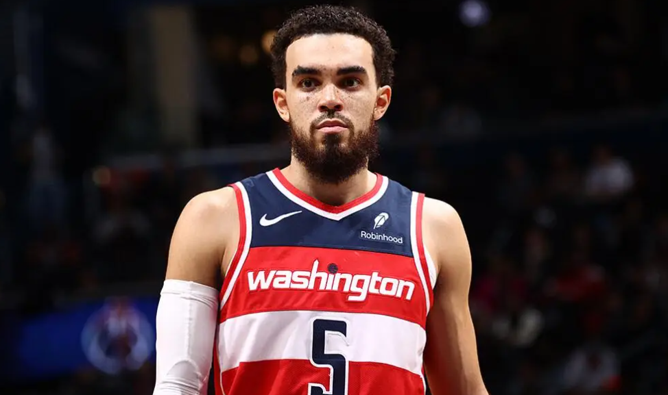 国王杯集结日走向成谜，山东泰山战术微调，震撼外界，控场能力受关注