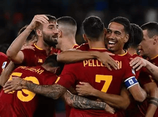 今夜意大利杯传出新动向，罗马队长鼓劲，管理层表态——更衣室稳定，临场指挥获称赞的简单介绍